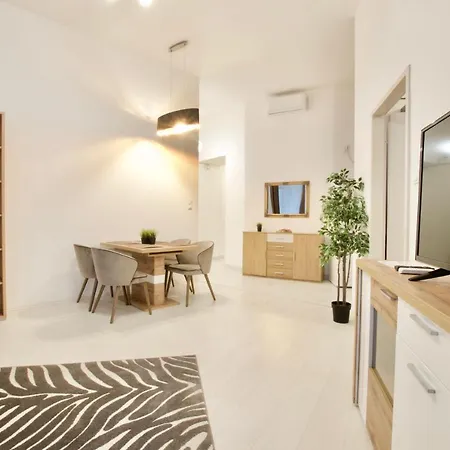 Apartment Premium By Hi5 - Elegant Budapest