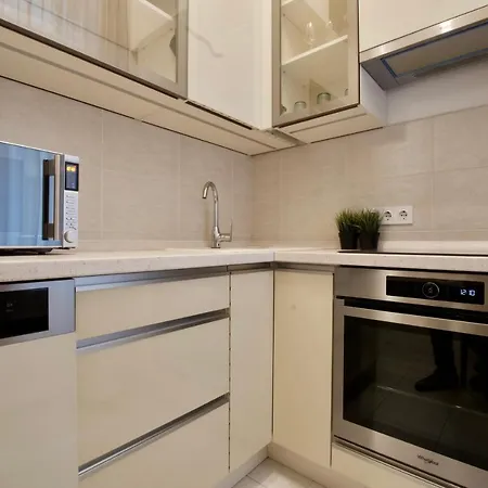 Premium By Hi5 - Elegant Apartment *