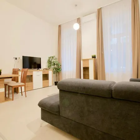 Premium By Hi5 - Elegant Apartment *