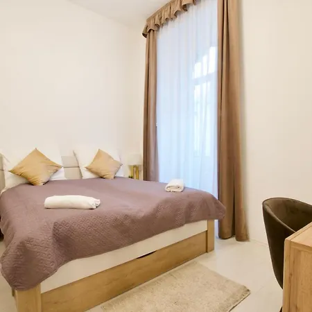 Premium By Hi5 - Elegant Lägenhet Budapest